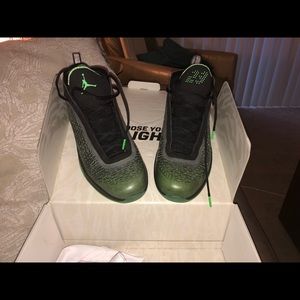 Nike Air Jordan 2011 (size 12, Black/Neo Lime)